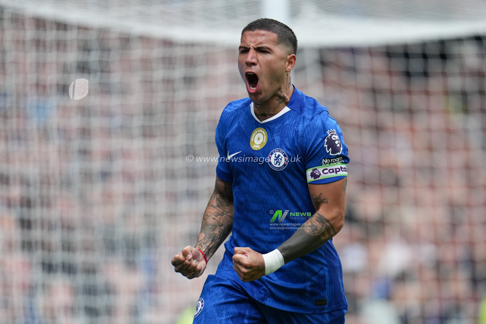 Enzo Fernández of Chelsea celebrates goal during the Premier League match Chelsea vs Fulham at Stamford Bridge, London, United Kingdom, 30th August 2025

(Photo by Harvey Murphy/News Images)