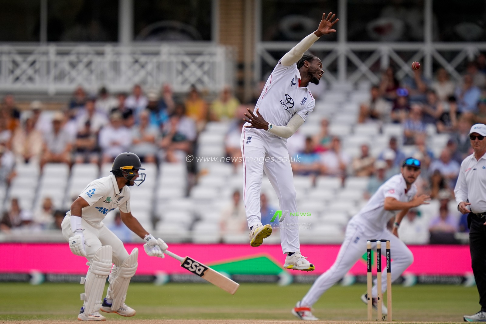 Jofra Archer of England leaps to catch the ball during the 3rd Rothesay Test Match Day 4 match England vs New Zealand at Trent Bridge, Nottingham, United Kingdom on 28 June 2026

(Photo by Maynard Manyowa/News Images)