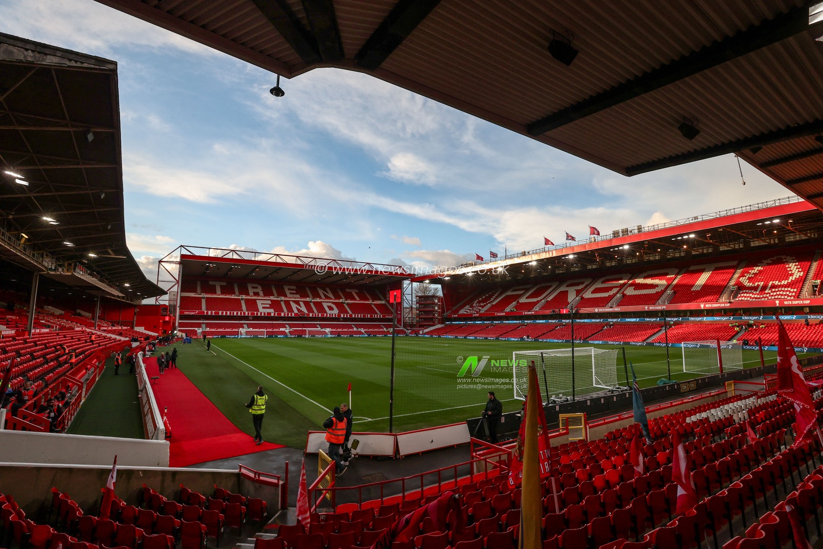 A general view of The World Famous City Ground during the Premier League match Nottingham Forest vs Arsenal at City Ground, Nottingham, United Kingdom, 26th February 2025

(Photo by Alfie Cosgrove/News Images)