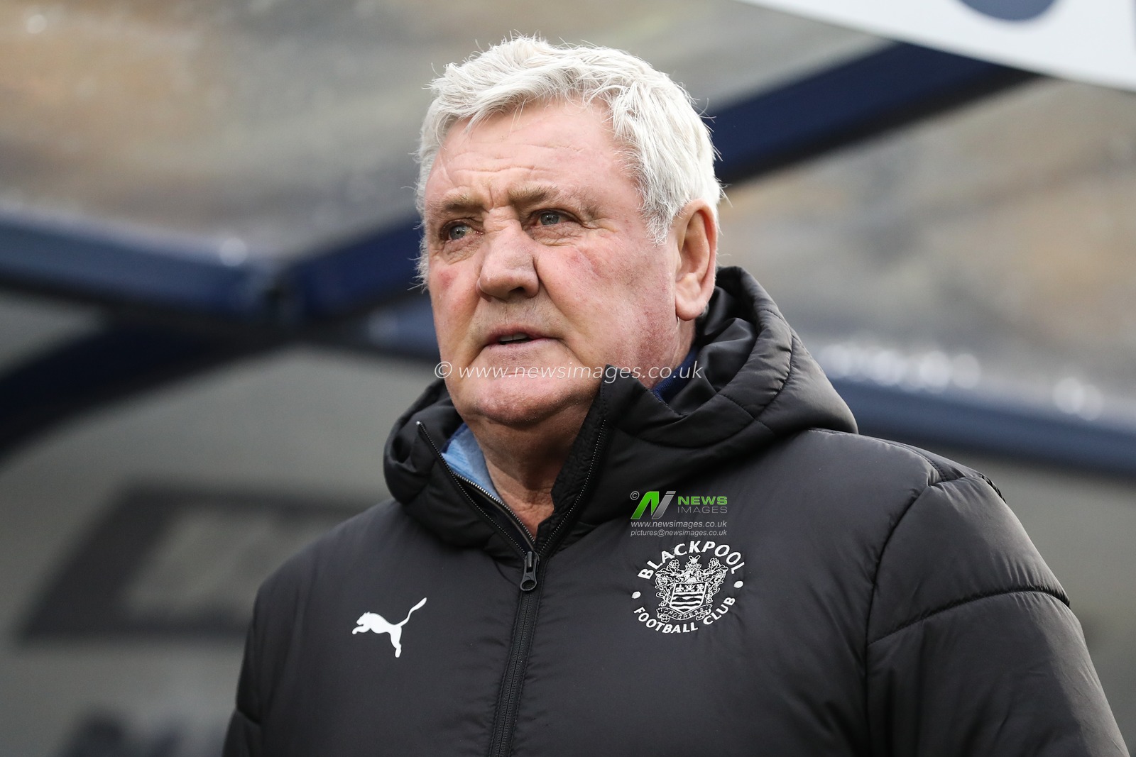 Steve Bruce head coach of Blackpool during the Sky Bet League 1 match Wycombe Wanderers vs Blackpool at Adams Park, High Wycombe, United Kingdom, 4th January 2025

(Photo by Gareth Evans/News Images)