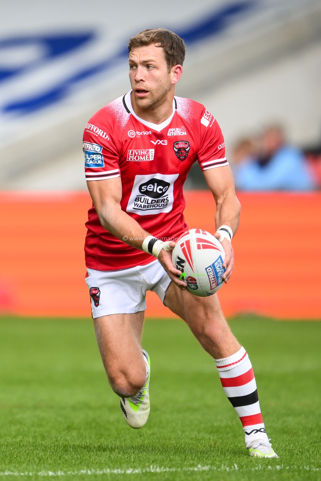 Chris Atkin of Salford Red Devils makes a break during the Betfred Super League Round 16 match Salford Red Devils vs Hull FC at Salford Community Stadium, Eccles, United Kingdom, 7th July 2024

(Photo by Craig Thomas/News Images)