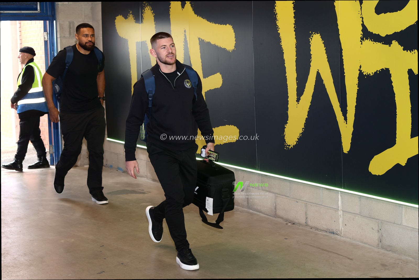 Danny Walker of Warrington Wolves arrives during the Betfred Super League round 15 match Warrington Wolves vs Leeds Rhinos at The Halliwell Jones Stadium, Warrington, United Kingdom on 18 June 2026

(Photo by Alfie Cosgrove/News Images)