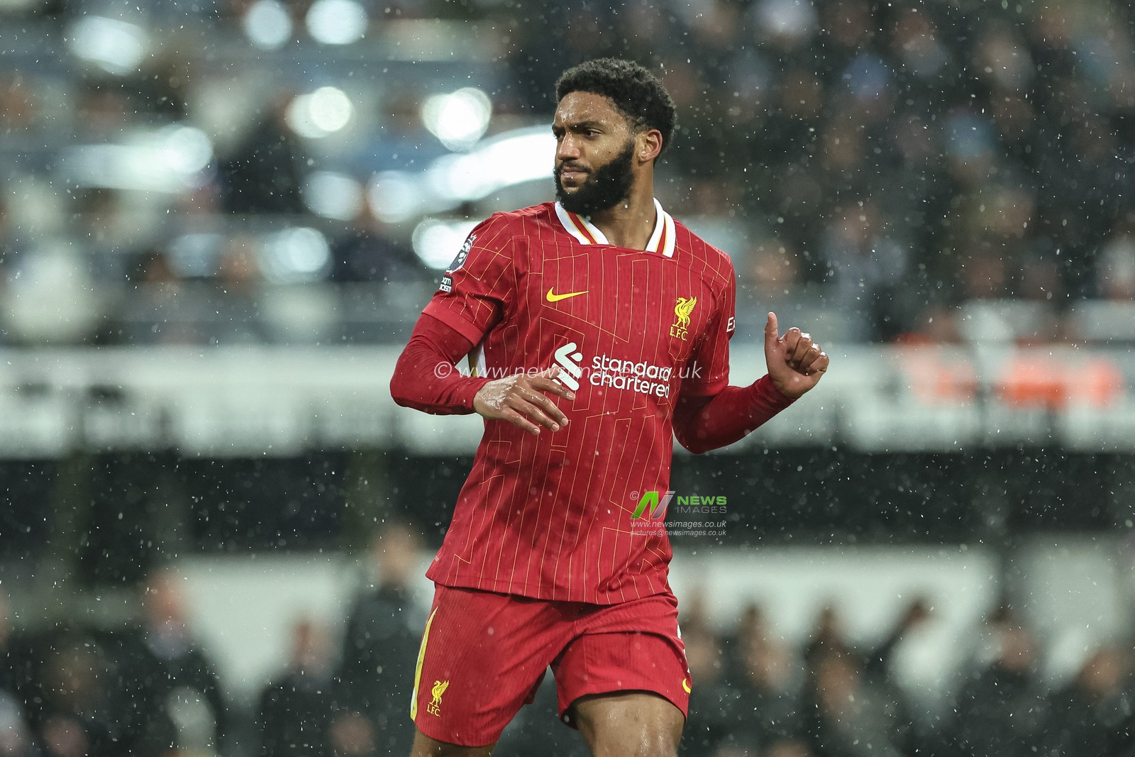 Joe Gomez of Liverpool during the Premier League match Newcastle United vs Liverpool at St. James' Park, Newcastle, United Kingdom, 4th December 2024

(Photo by Mark Cosgrove/News Images)