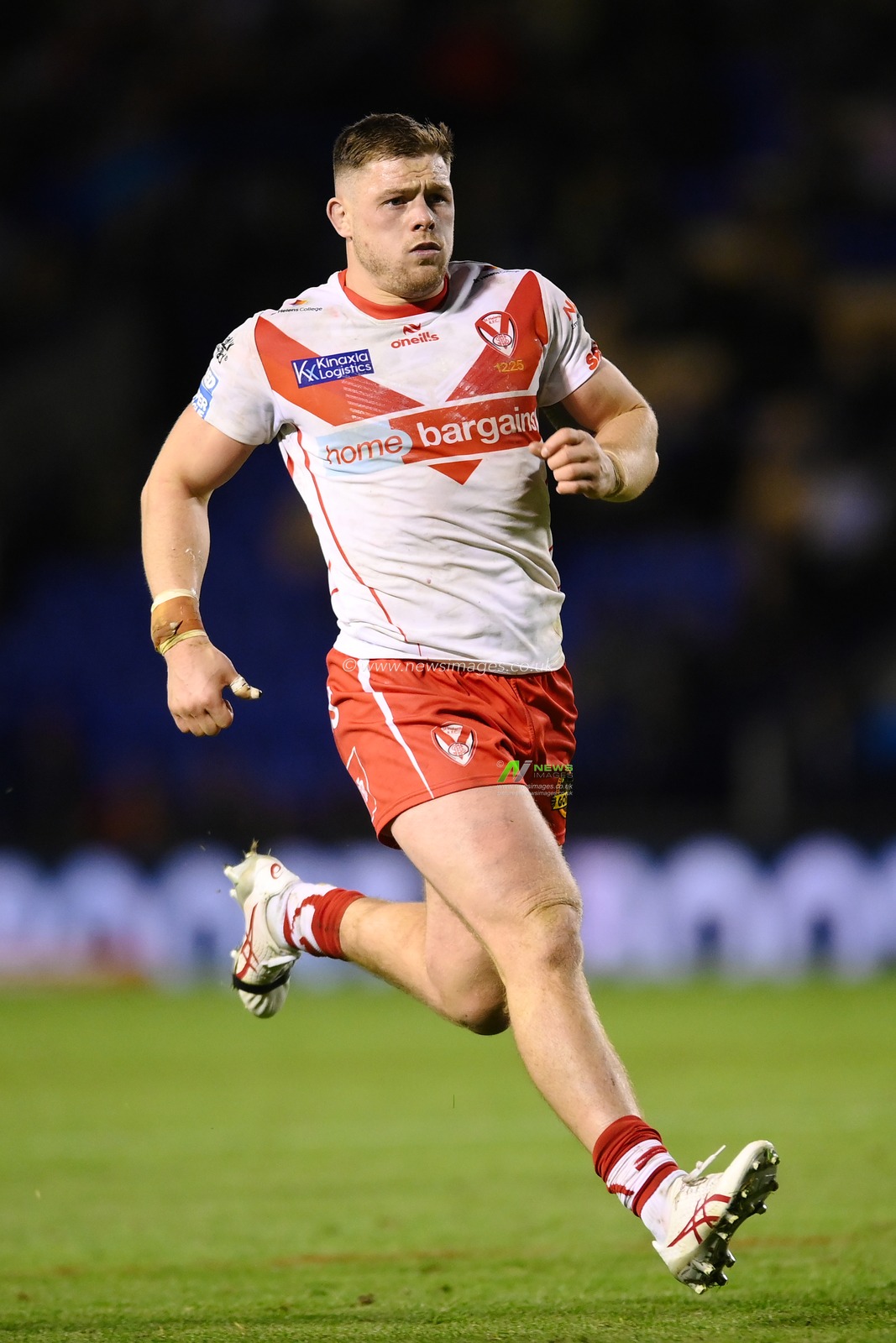 Morgan Knowles of St. Helens looks on during the Betfred Super League play-off Eliminator 2 Warrington Wolves v St Helens at Halliwell Jones Stadium, Warrington, United Kingdom, 28th September 2024

(Photo by Ben Roberts/News Images)