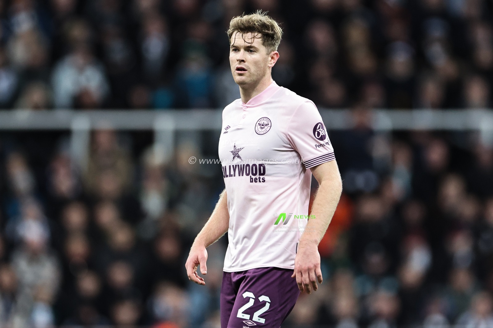 Nathan Collins of Brentford during the Carabao Cup Quarter Final Newcastle United vs Brentford at St. James's Park, Newcastle, United Kingdom, 18th December 2024

(Photo by Mark Cosgrove/News Images)