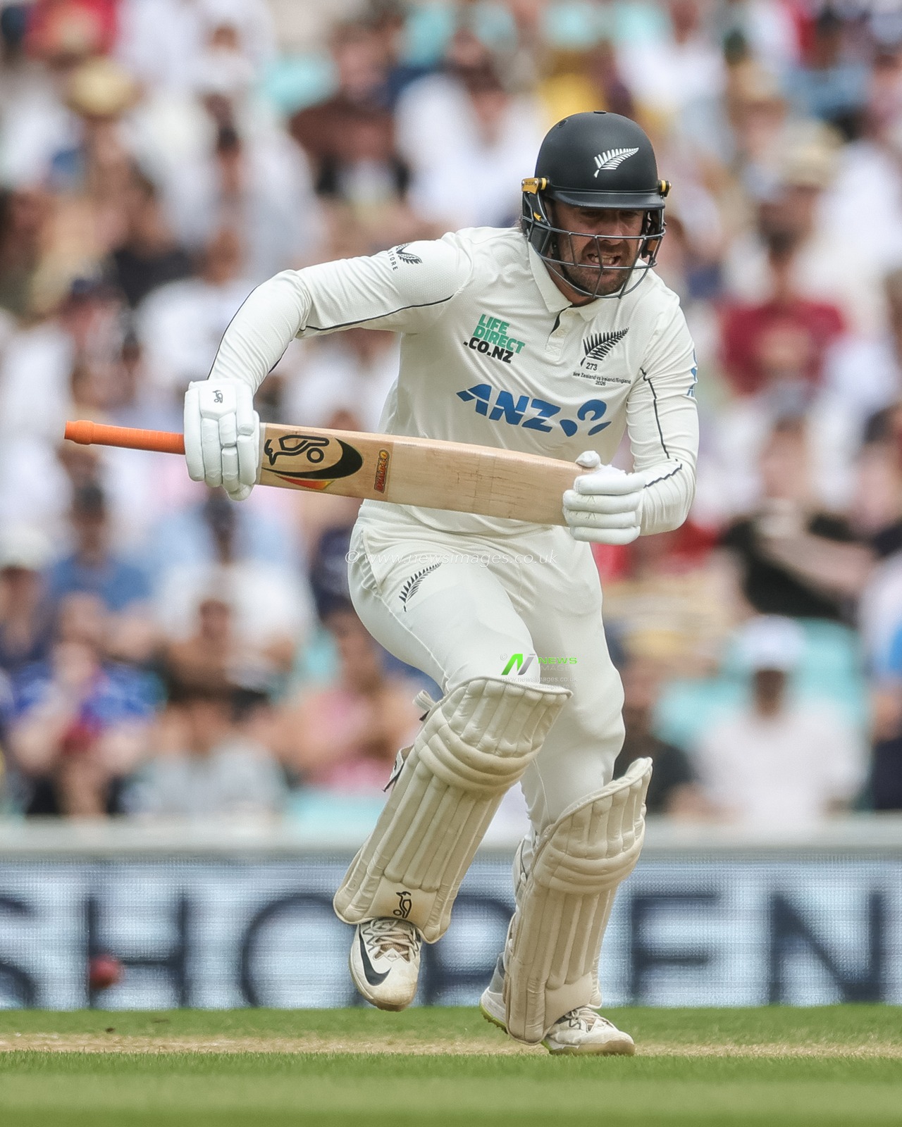 Tom Blundell of New Zealand makes runs during the 2nd Rothesay Test Match Day 4 match England vs New Zealand at The Kia Oval, London, United Kingdom on 20 June 2026

(Photo by Mark Cosgrove/News Images)