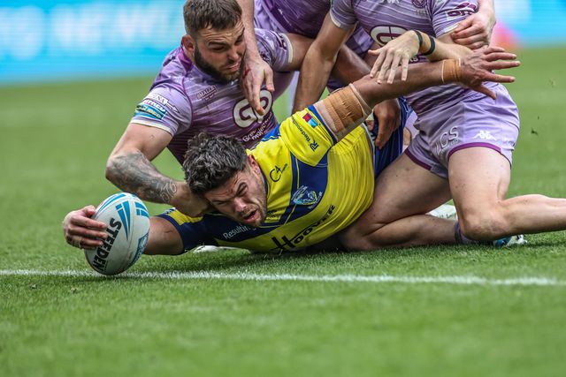 Joe Philbin of Warrington Wolves goes over for a try during the Betfred Magic Weekend 2025 match Wigan Warriors vs Warrington Wolves at St. James's Park, Newcastle, United Kingdom, 4th May 2025

(Photo by Mark Cosgrove/News Images)