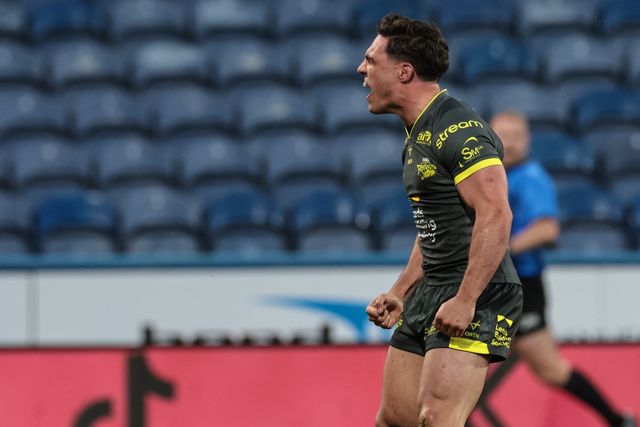 Brodie Croft of Leeds Rhinos celebrates his try during the Betfred Super League round 8 match Huddersfield Giants vs Leeds Rhinos at Accu Stadium, Huddersfield, United Kingdom on 17 April 2026

(Photo by Mark Cosgrove/News Images)