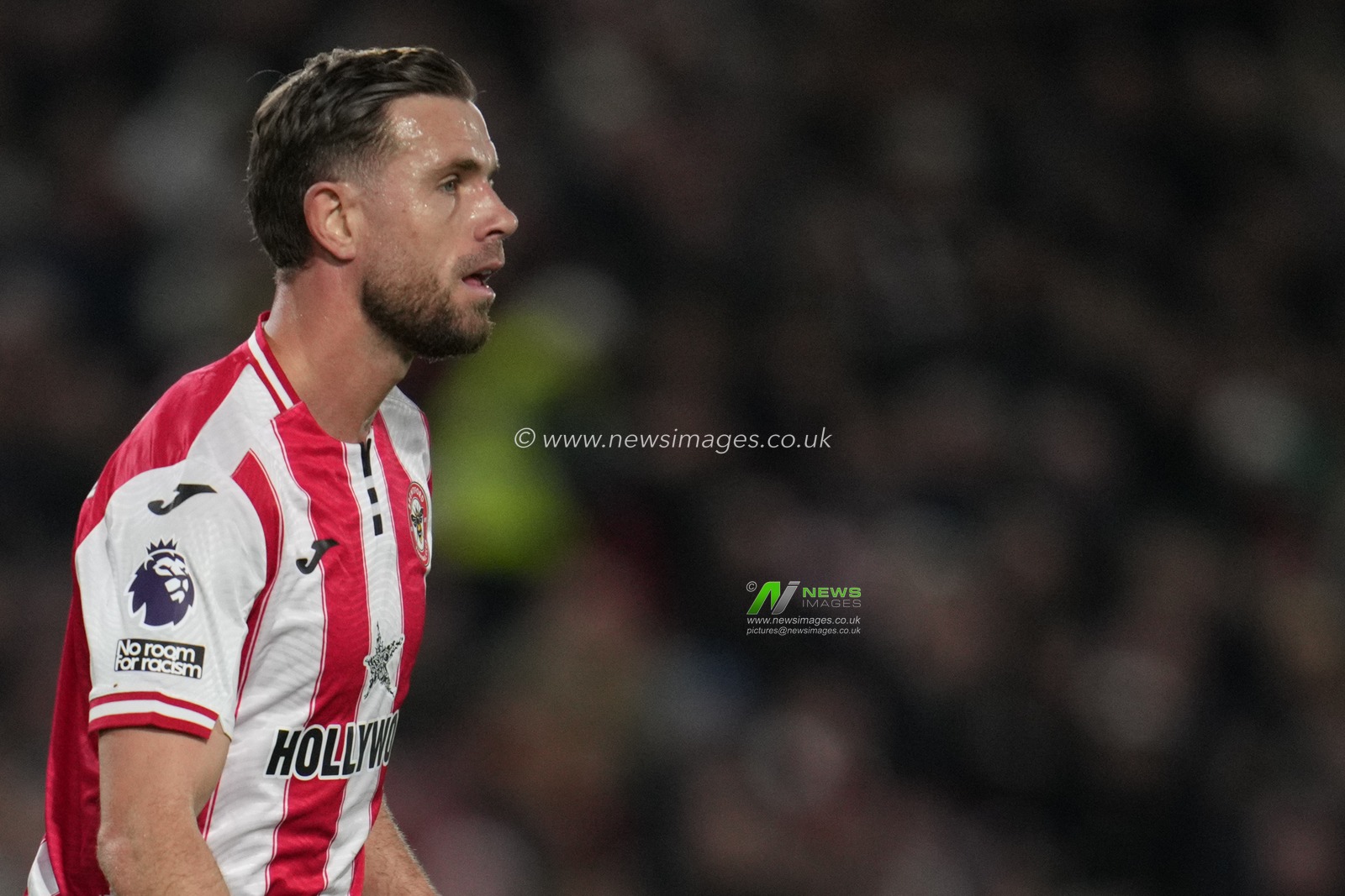 Jordan Henderson of Brentford during the Premier League match Brentford vs Leeds United at The Gtech Community Stadium, London, United Kingdom, 14th December 2025

(Photo by Harvey Murphy/News Images)

*** GER AUT SUI OUT ***