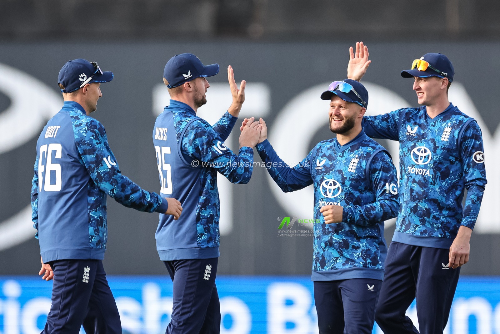 Will Jacks of England celebrates catching out Roston Chase of West Indies with team mates during the 1st Metro Bank ODI England vs West Indies at Edgbaston, Birmingham, United Kingdom, 29th May 2025

(Photo by Mark Cosgrove/News Images)