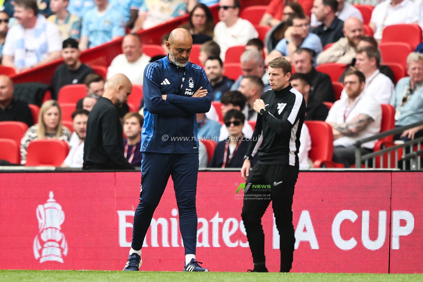 Nuno Espirito Santo Manager of Nottingham Forest reacts during the Emirates FA Cup Semi-Final match Nottingham Forest vs Manchester City at Wembley Stadium, London, United Kingdom, 26th April 2025

(Photo by Alfie Cosgrove/News Images)