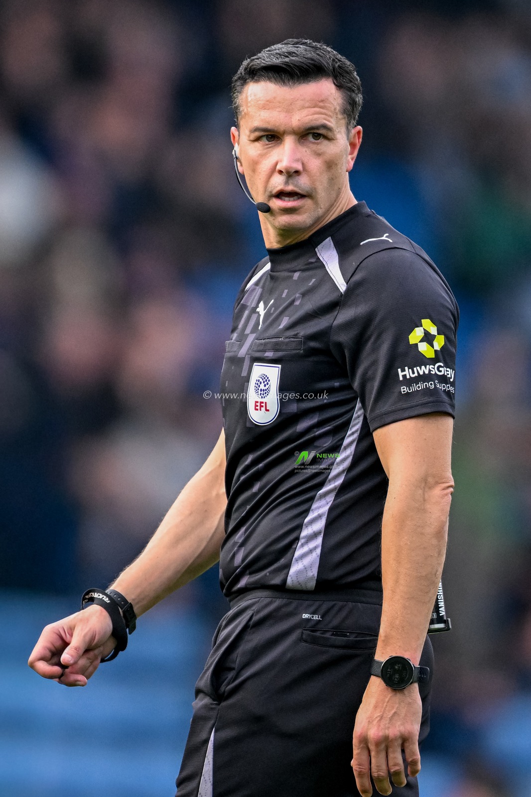 Referee Dean Whitestone during the Sky Bet League 2 match Chesterfield vs Fleetwood Town at SMH Group Stadium, Chesterfield, United Kingdom, 18th October 2025

(Photo by Adam Gee/News Images)