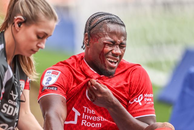 Reyes Cleary of Barnsley receives treatment for a head injury during the Sky Bet League One match Barnsley vs Bromley at Oakwell, Barnsley, United Kingdom on 15 August 2026

(Photo by Alfie Cosgrove/News Images)