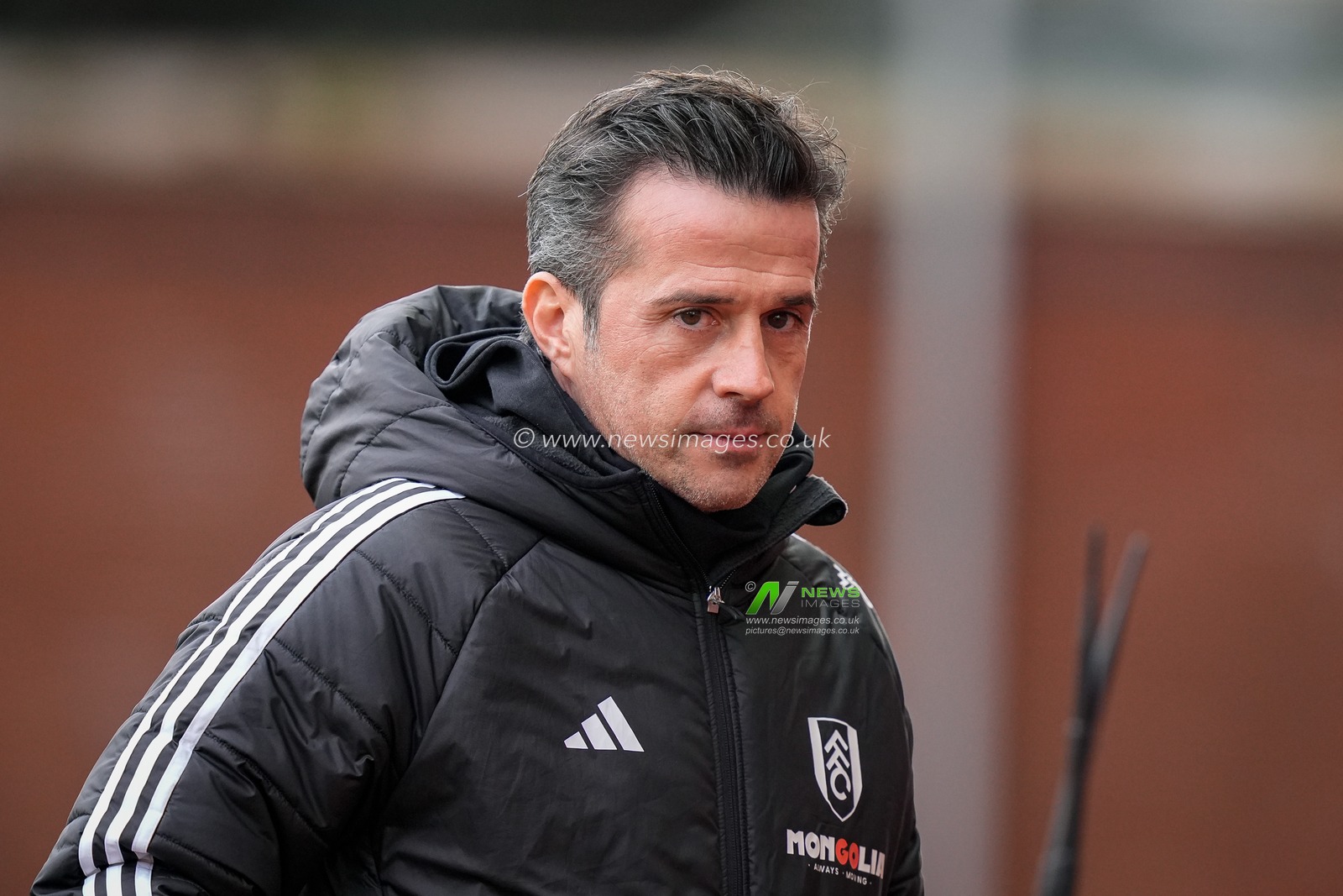Marco Silva manager of Fulham arrives at the dug out during the Emirates FA Cup 4th Round  match Stoke City vs Fulham at Bet365 Stadium, Stoke On Trent, United Kingdom on 15 February 2026

(Photo by Maynard Manyowa/News Images)