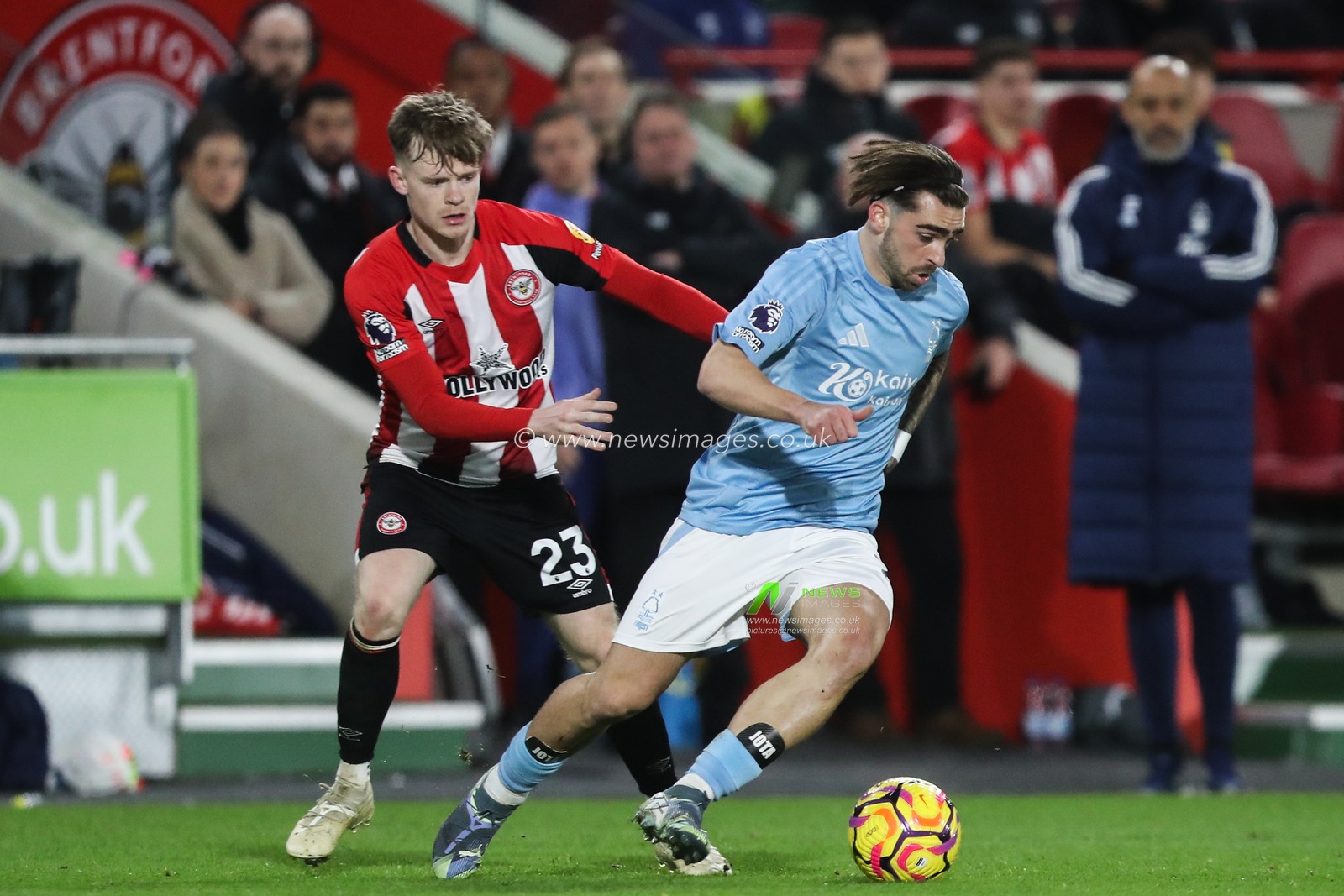 Jota Silva of Nottingham Forest goes forward with the ball during the Premier League match Brentford vs Nottingham Forest at The Gtech Community Stadium, London, United Kingdom, 21st December 2024

(Photo by Gareth Evans/News Images)