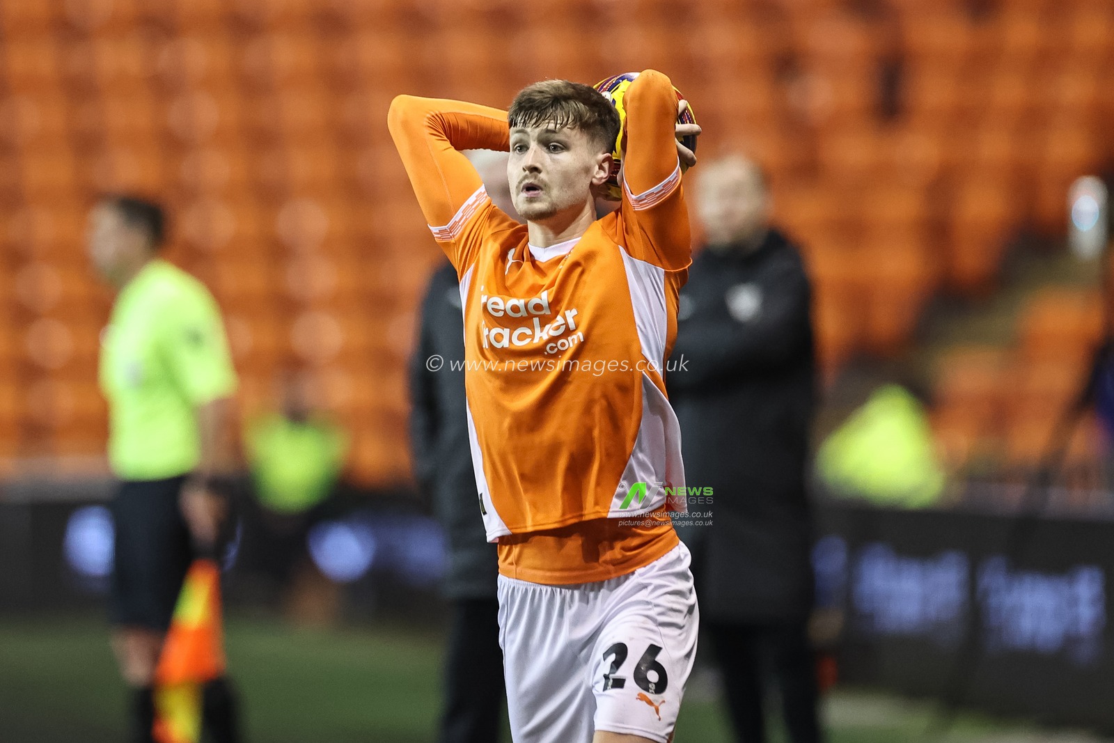Zac Ashworth of Blackpool takes a throw-in during the Bristol Street Motors Trophy match Blackpool vs Liverpool U21 at Bloomfield Road, Blackpool, United Kingdom, 6th November 2024

(Photo by Mark Cosgrove/News Images)