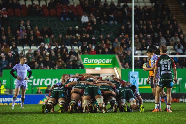 Both teams scrum on the half way line during the Gallagher Premiership match Leicester Tigers vs Gloucester Rugby at Mattioli Woods Welford Road Stadium, Leicester, United Kingdom, 19th December 2025

(Photo by Craig Evans/News Images)

*** GER AUT SUI OUT ***