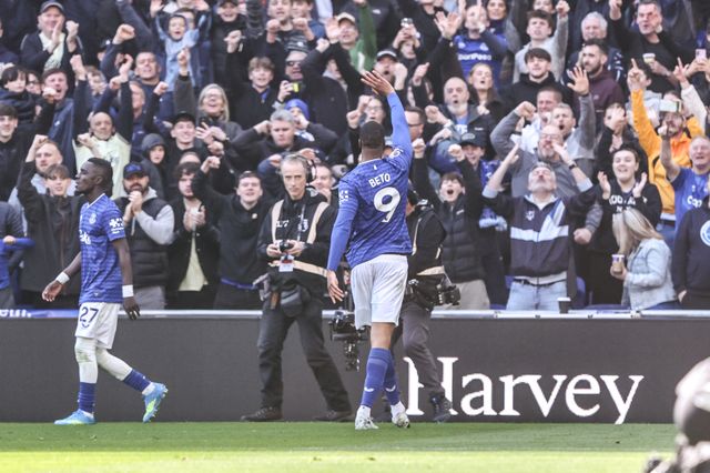 Beto of Everton celebrates his goal to make it 1-1 during the Premier League match Everton vs Liverpool at Hill Dickinson Stadium, Liverpool, United Kingdom on 19 April 2026

(Photo by Alfie Cosgrove/News Images)