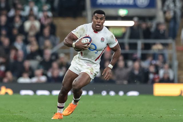 Immanuel Feyi-Waboso of England breaks with the ball during the Quilter Nations Series 2025 match England vs Fiji at Allianz Stadium, Twickenham, United Kingdom, 8th November 2025

(Photo by Mark Cosgrove/News Images)

*** GER AUT SUI OUT ***