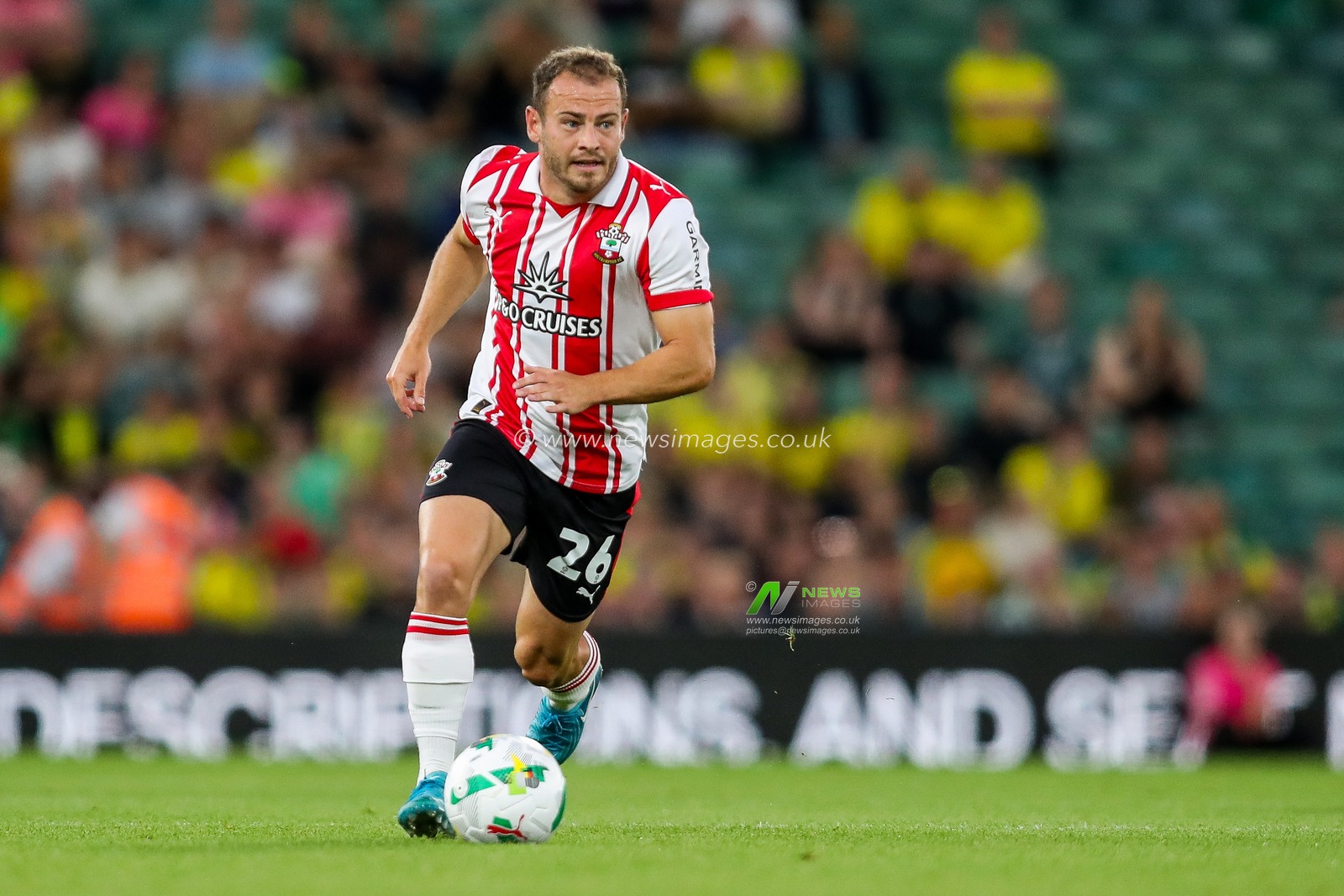 Ryan Fraser of Southampton breaks with the ball during the Carabao Cup match Norwich City vs Southampton at Carrow Road, Norwich, United Kingdom, 26th August 2025

(Photo by Izzy Poles/News Images)