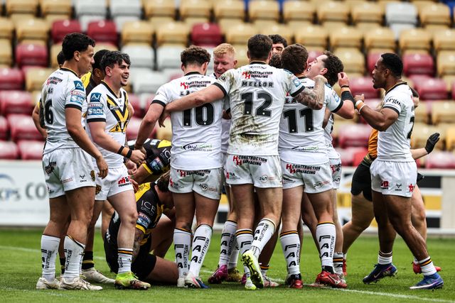 Brock Greacen of Castleford Tigers celebrates his try during the Betfred Super League round 12 match York Knights vs Castleford Tigers at LNER Community Stadium, York, United Kingdom on 16 May 2026

(Photo by Alfie Cosgrove/News Images)