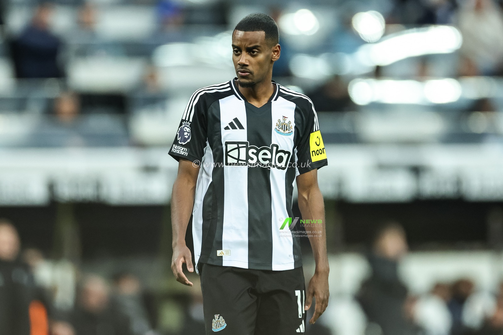 Alexander Isak of Newcastle United during the Premier League match Newcastle United vs Leicester City at St. James's Park, Newcastle, United Kingdom, 14th December 2024

(Photo by Mark Cosgrove/News Images)