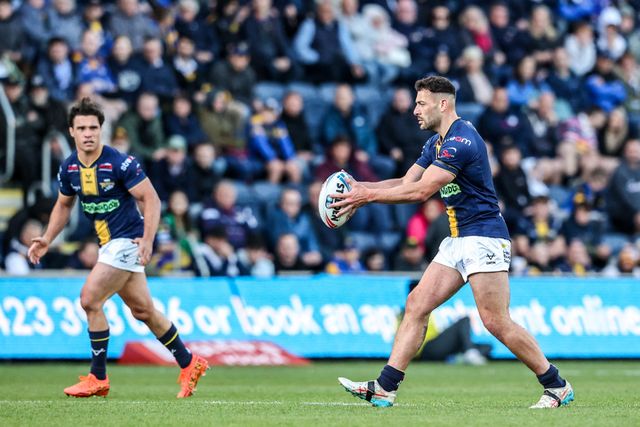 Jake Connor of Leeds Rhinos kicks the ball up field during the Betfred Super League round 13 match Leeds Rhinos vs St Helens at AMT Headingley Stadium, Leeds, United Kingdom on 04 June 2026

(Photo by Alfie Cosgrove/News Images)
