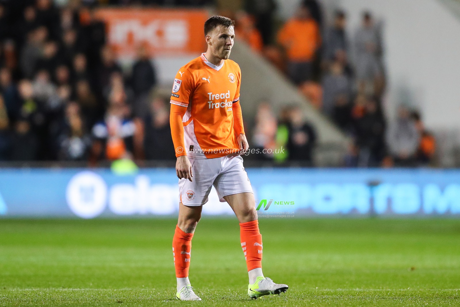Lee Evans of Blackpool during the Sky Bet League 1 match Blackpool vs Wigan Athletic at Bloomfield Road, Blackpool, United Kingdom, 28th October 2024

(Photo by Gareth Evans/News Images)