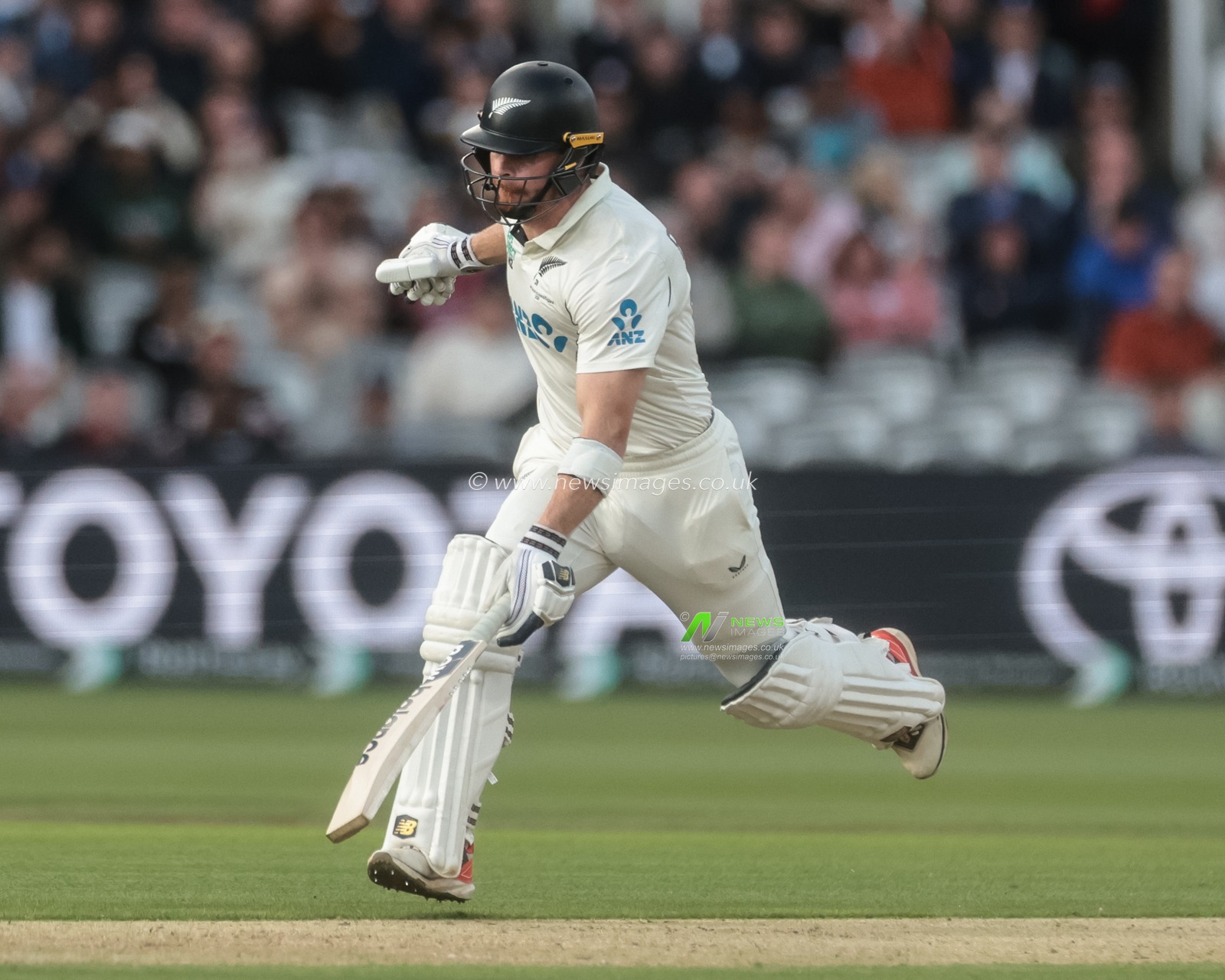 Glenn Phillips of New Zealand makes one run during the 1st Rothesay Test Match Day 1 England vs New Zealand at Lords, London, United Kingdom on 04 June 2026

(Photo by Mark Cosgrove/News Images)