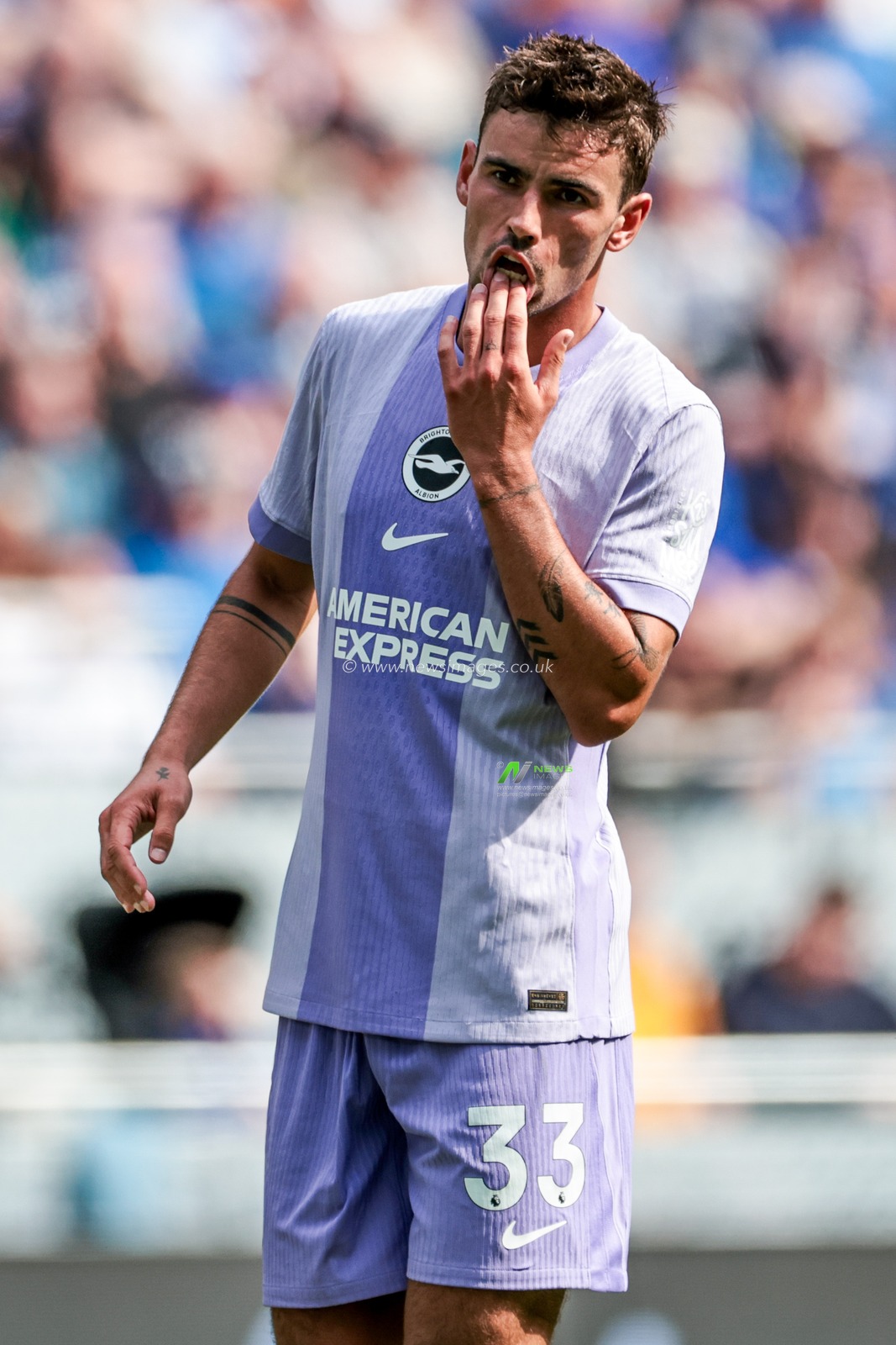 Matt O’Riley of Brighton & Hove Albion reacts during the Premier League match Everton vs Brighton and Hove Albion at Hill Dickinson Stadium, Liverpool, United Kingdom, 24th August 2025

(Photo by Mark Cosgrove/News Images)