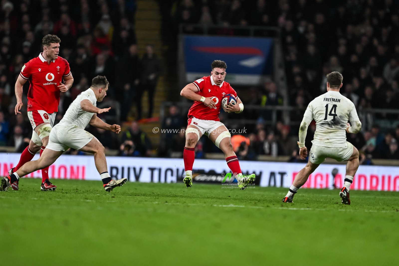 Taine Basham of Wales in action during the 2024 Guinness 6 Nations match England vs Wales at Twickenham Stadium, Twickenham, United Kingdom, 10th February 2024

(Photo by Craig Thomas/News Images)