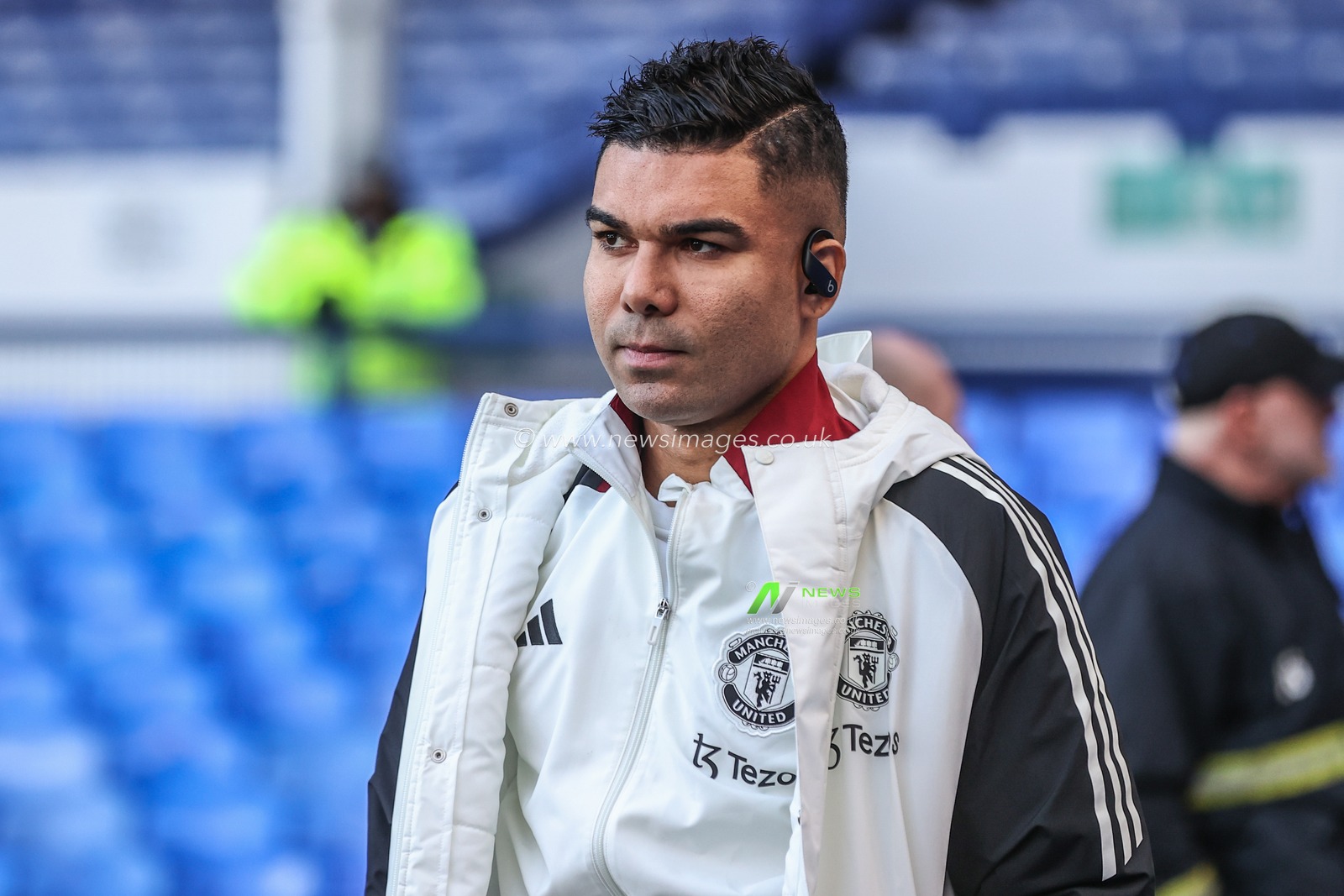 Casemiro of Manchester United arrives during the Premier League match Everton vs Manchester United at Goodison Park, Liverpool, United Kingdom, 22nd February 2025

(Photo by Alfie Cosgrove/News Images)