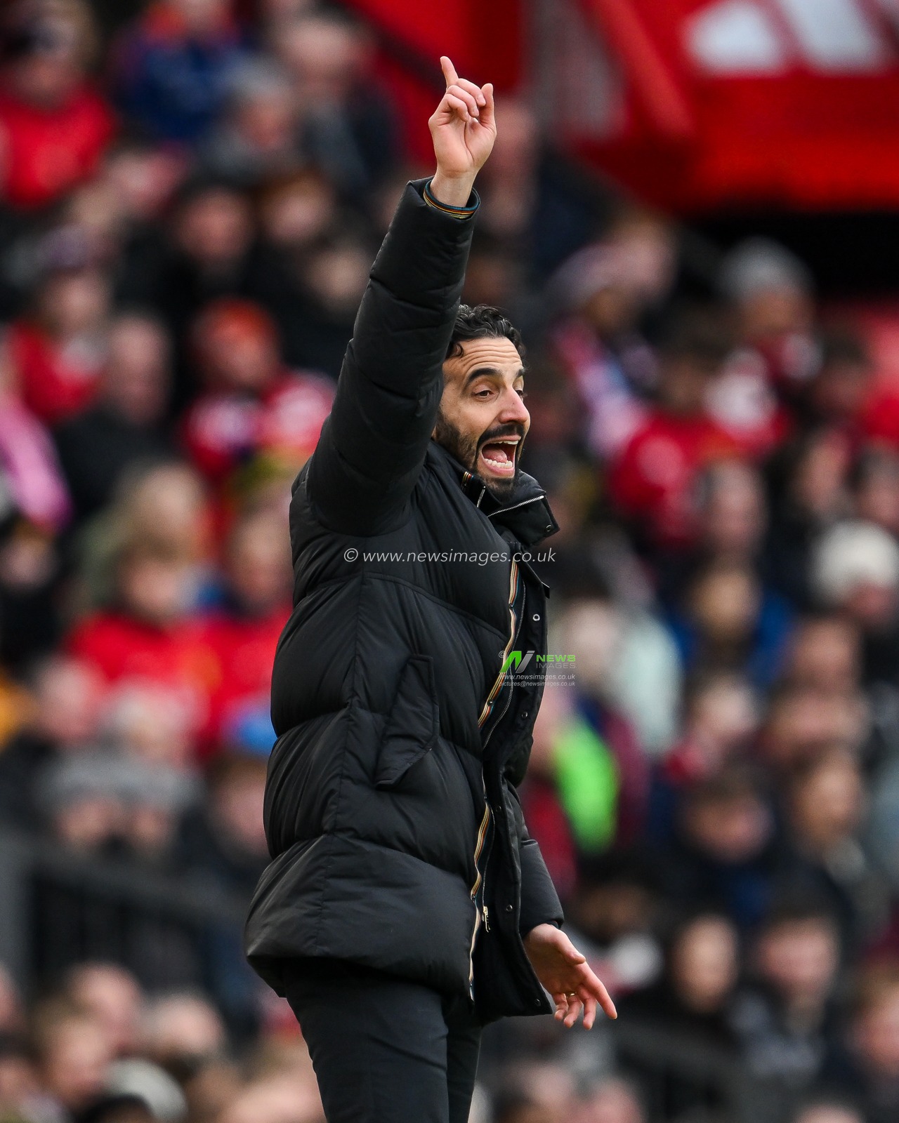 Ruben Amorim Manager of Manchester United gives his team instructions during the Premier League match Manchester United vs Crystal Palace at Old Trafford, Manchester, United Kingdom, 2nd February 2025

(Photo by Craig Thomas/News Images)