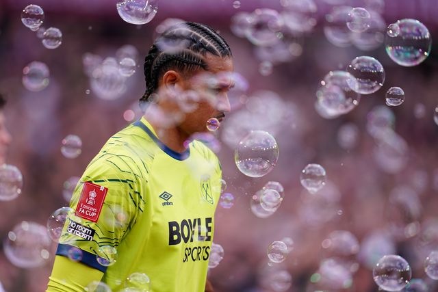 West Ham United goalkeeper Alphonse Areola goes through the bubbles as he walks out during the Emirates FA Cup Quarter-Final match West Ham United vs Leeds United at London Stadium, London, United Kingdom on 04 April 2026

(Photo by Harvey Murphy/News Images)
