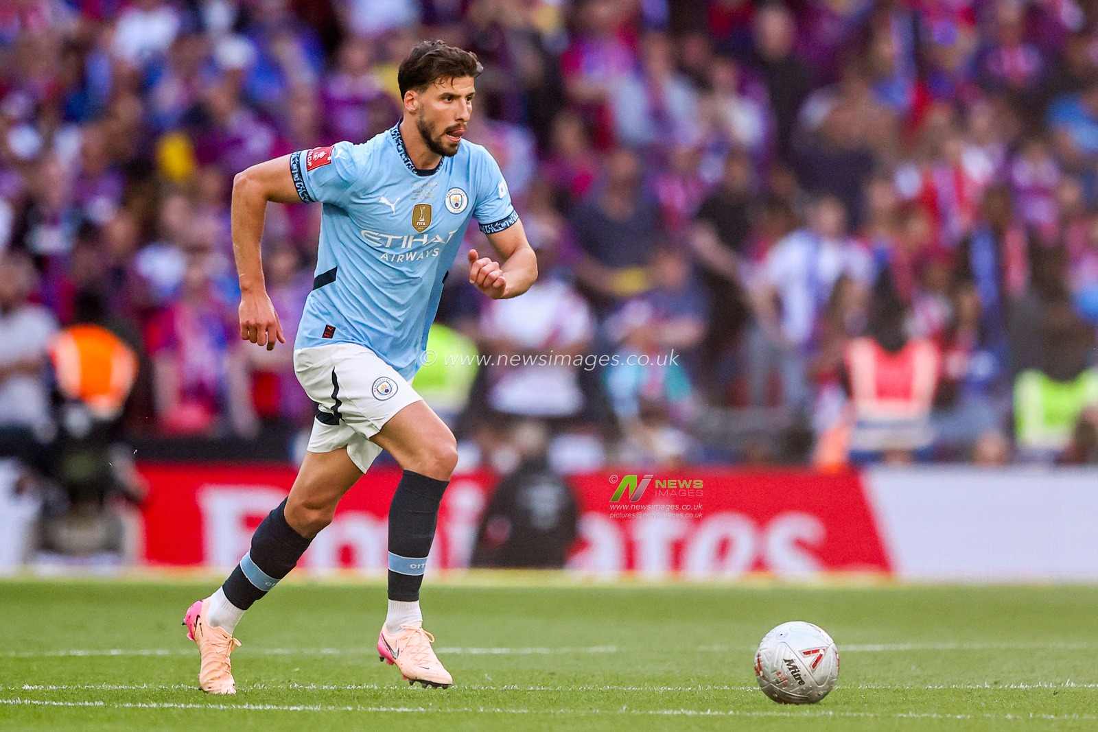 Ruben Dias of Manchester City runs with the ball during the Emirates FA Cup Final match Crystal Palace vs Manchester City at Wembley Stadium, London, United Kingdom, 17th May 2025

(Photo by Alfie Cosgrove/News Images)