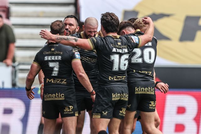 Jack Ashworth of Hull FC celebrates his try during the Betfred Super League Round 19 match Wigan Warriors vs Hull FC at The Brick Community Stadium, Wigan, United Kingdom, 19th July 2025

(Photo by Alfie Cosgrove/News Images)