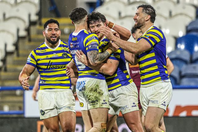 Matty Ashton of Warrington Wolves celebrates his try during the Betfred Super League round 10 match Huddersfield Giants vs Warrington Wolves at Accu Stadium, Huddersfield, United Kingdom on 02 May 2026

(Photo by Alfie Cosgrove/News Images)