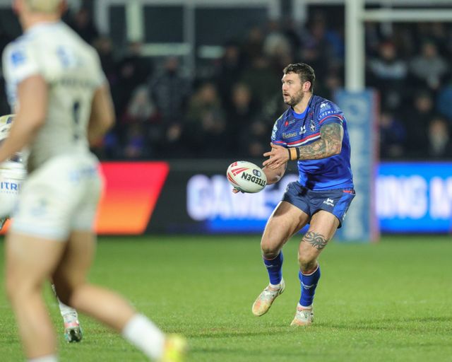 Jay Pitts of Wakefield Trinity passes the ball during the Betfred Super League Round 1 match Wakefield Trinity vs Toulouse Olympique at DIY Kitchens Stadium, Wakefield, United Kingdom on 14 February 2026

(Photo by Richard Bierton/News Images)