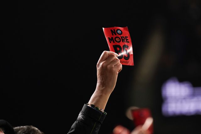 No more bs card held by West Ham support during the Premier League match Fulham vs West Ham United at Craven Cottage, London, United Kingdom on 04 March 2026

(Photo by Harvey Murphy/News Images)