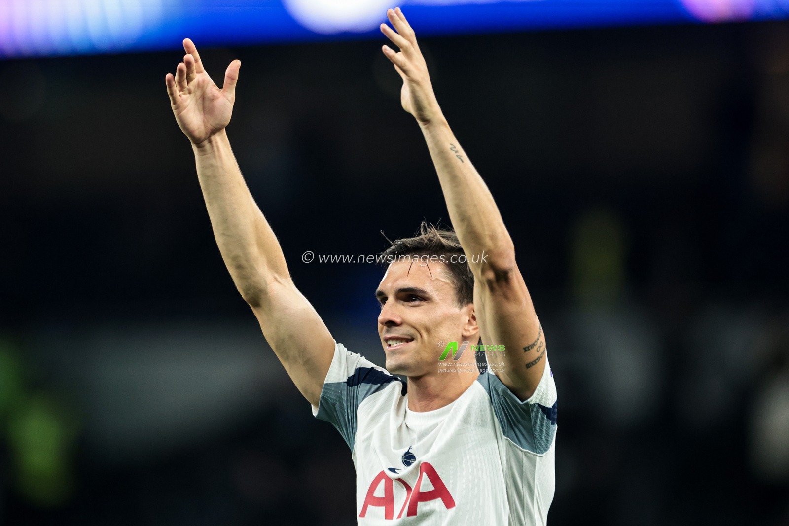 Joao Palhinha of Tottenham Hotspur celebrates 1-0 after the full time whistle after the UEFA Champions League match Tottenham Hotspur vs Villarreal at Tottenham Hotspur Stadium, London, United Kingdom, 16th September 2025

(Photo by Mark Cosgrove/News Images)