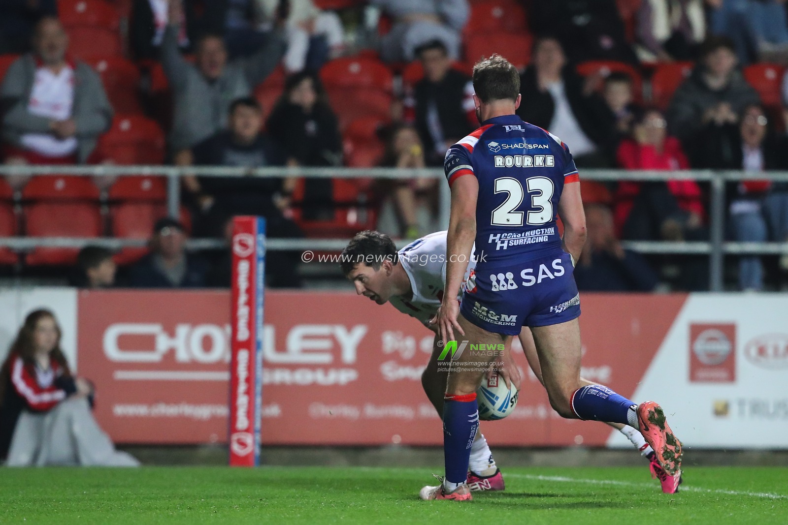 Matt Whitley of St. Helens goes over for a try during the Betfred Super League  Round 7 match St Helens vs Wakefield Trinity at Totally Wicked Stadium, St Helens, United Kingdom, 11th April 2025

(Photo by Gareth Evans/News Images)