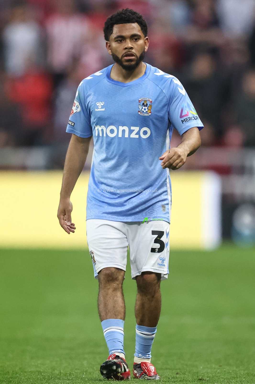 Jay Dasilva of Coventry City during the Sky Bet Championship Playoff Semi-final match Sunderland vs Coventry City at Stadium Of Light, Sunderland, United Kingdom, 13th May 2025

(Photo by Alfie Cosgrove/News Images)