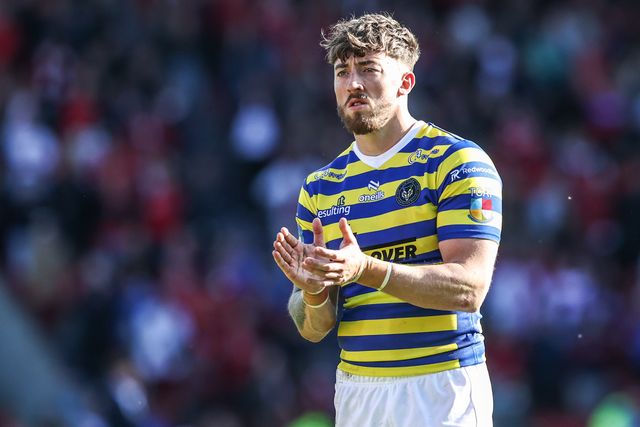 Matty Ashton of Warrington Wolves applauds the fans after the game during the Betfred Challenge Cup Semi-Finals match Warrington Wolves vs Hull KR at Eco-Power Stadium, Doncaster, United Kingdom on 10 May 2026

(Photo by Alfie Cosgrove/News Images)