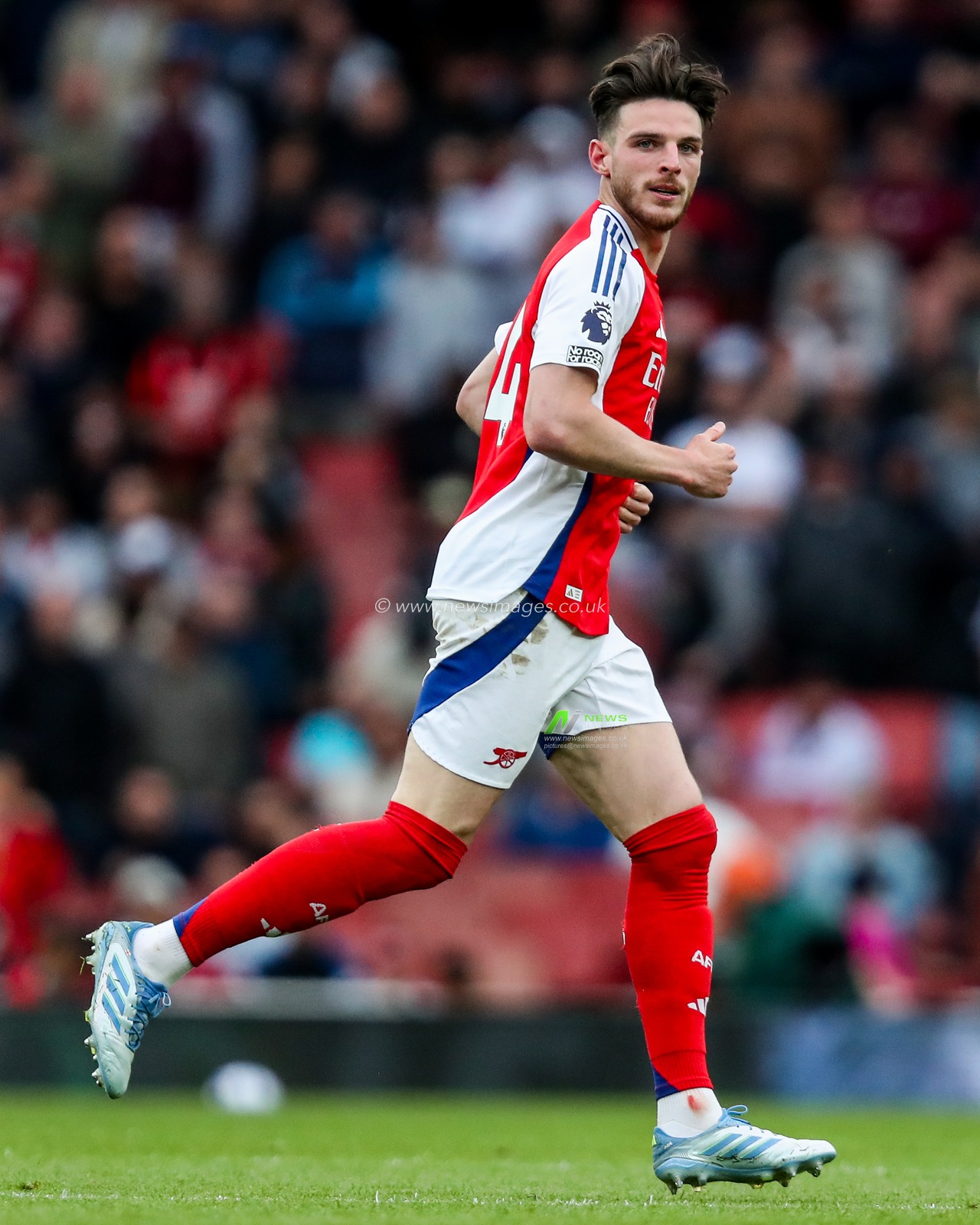 Declan Rice of Arsenal in action during the Premier League match Arsenal vs Bournemouth at Emirates Stadium, London, United Kingdom, 3rd May 2025

(Photo by Izzy Poles/News Images)