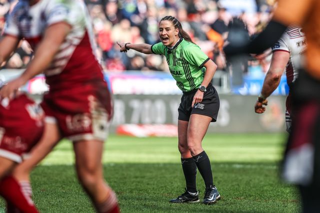 Referee Tara Jones gives instructions during the Betfred Super League round 6 match Wigan Warriors vs Huddersfield Giants at The Brick Community Stadium, Wigan, United Kingdom on 28 March 2026

(Photo by Alfie Cosgrove/News Images)