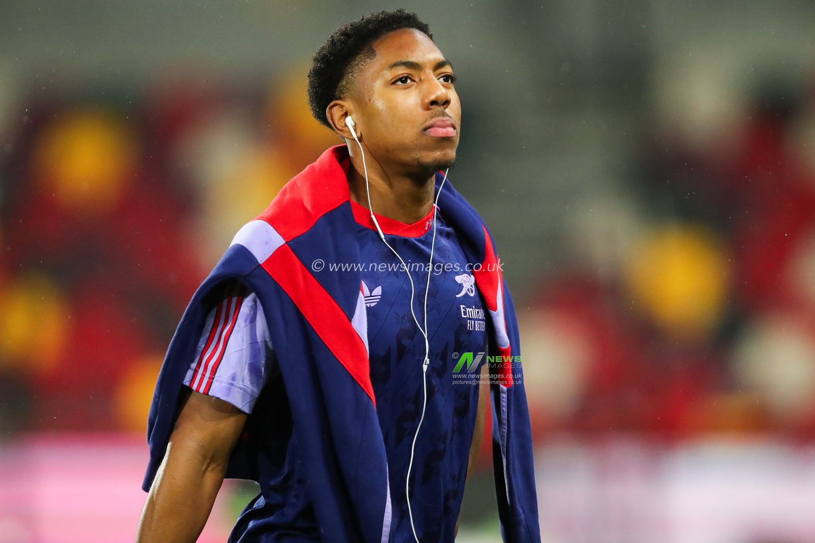 Myles Lewis-Skelly of Arsenal arrives at The Gtech Community Stadium prior to the Premier League match Brentford vs Arsenal at The Gtech Community Stadium, London, United Kingdom, 1st January 2025

(Photo by Izzy Poles/News Images)