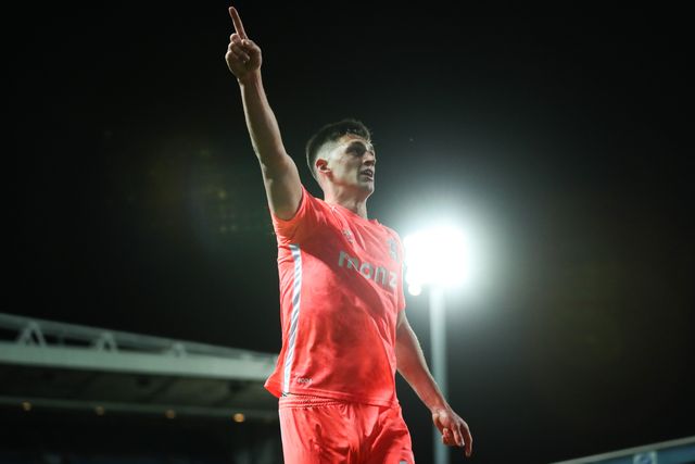 Bobby Thomas of Coventry City scores and celebrates to make it 1-1 during the Sky Bet Championship match Blackburn Rovers vs Coventry City at Ewood Park, Blackburn, United Kingdom on 17 April 2026

(Photo by Jorge Horsted/News Images)