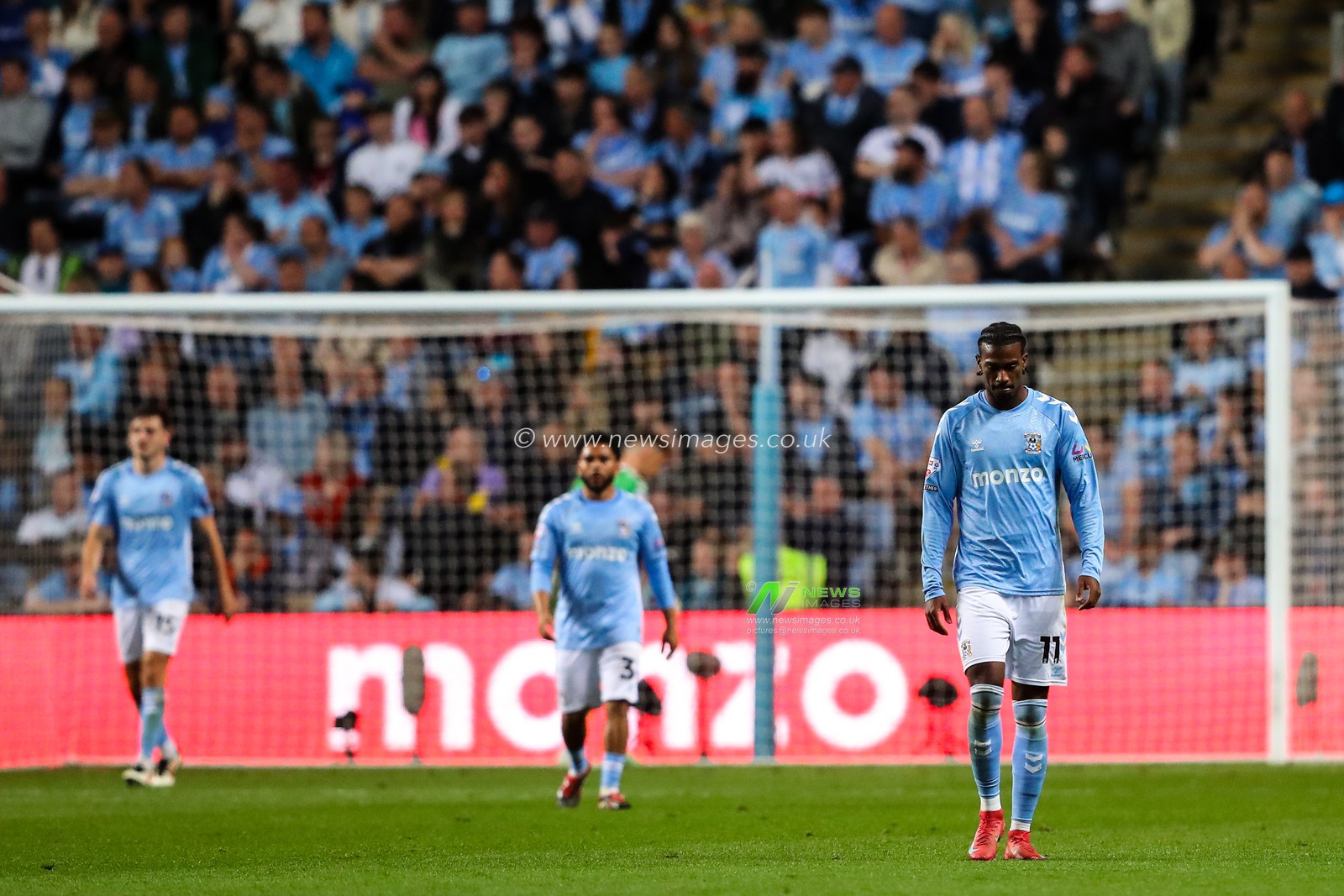Haji Wright of Coventry City reacts to his side conceding a goal to make it 0-1 during the Sky Bet Championship Palyoff Semi-final match Coventry City vs Sunderland at Coventry Building Society Arena, Coventry, United Kingdom, 9th May 2025

(Photo by Gareth Evans/News Images)
