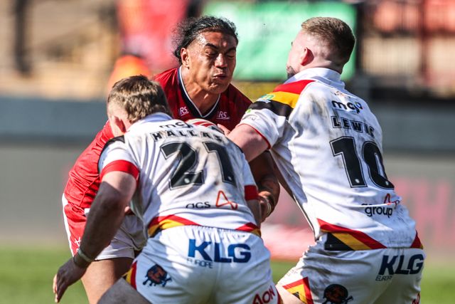 Tom Amone of Hull KR is tackled by Sam Hallas of Bradford Bulls and Loghan Lewis of Bradford Bulls during the Betfred Super League round 9 match Bradford Bulls vs Hull KR at Odsal Stadium, Bradford, United Kingdom on 25 April 2026

(Photo by Alfie Cosgrove/News Images)