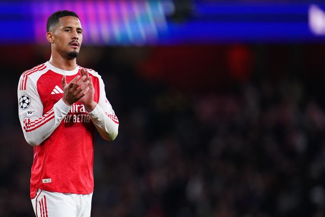 William Saliba of Arsenal applauds home support at full time during the UEFA Champions League Quarter Finals match Arsenal vs Sporting CP at Arsenal stadium, London, United Kingdom on 15 April 2026

(Photo by Harvey Murphy/News Images)